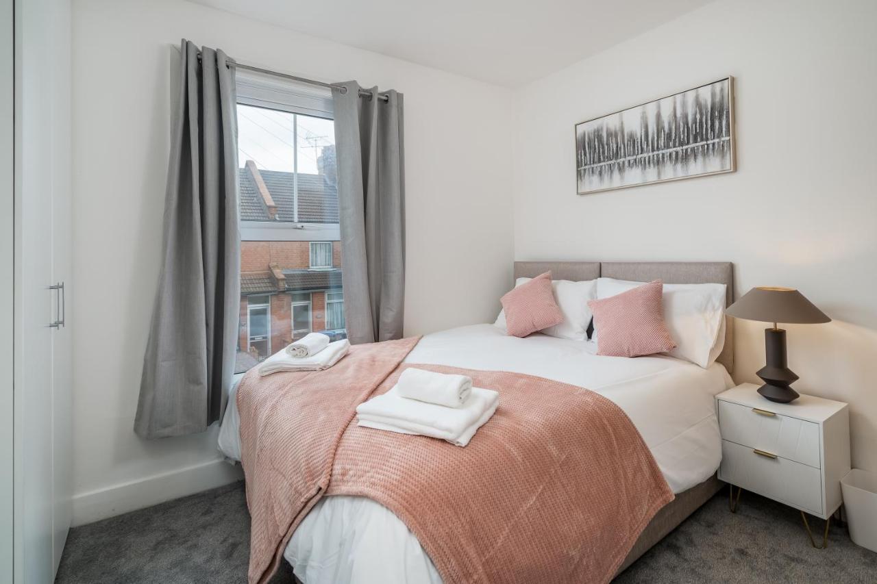 Apartment Watford Casa - 2 Bed And 2 Bath Near Watford Junction Station Watford (Hertfordshire)