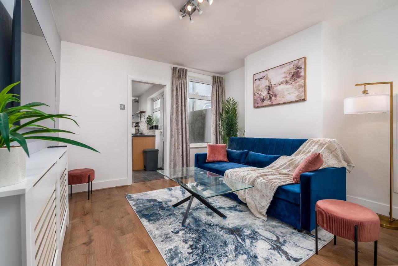 Watford Casa - 2 Bed And 2 Bath Near Watford Junction Station